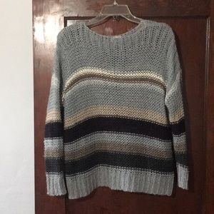 Old Navy gray navy blue tan and cream crop sweater